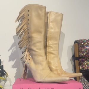 Vintage Y2K Steve Madden Tan Heeled Boots with Fringe